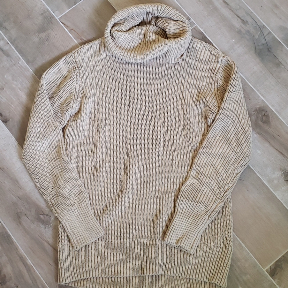 A & F oversized sweater M